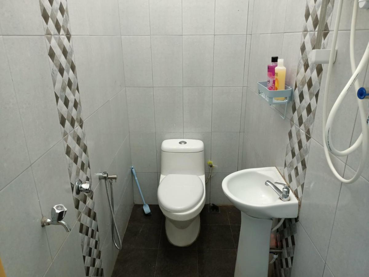 Ummi'S Homestay Kuala Besut Kampong Baru Ngoại thất bức ảnh