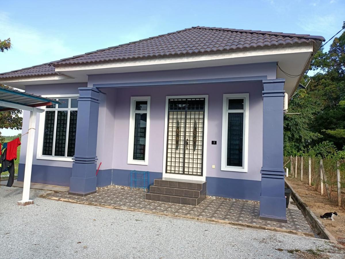 Ummi'S Homestay Kuala Besut Kampong Baru Ngoại thất bức ảnh